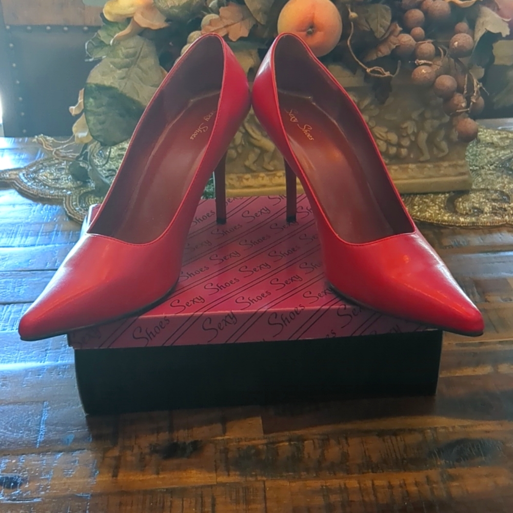 4 1/2 Heels